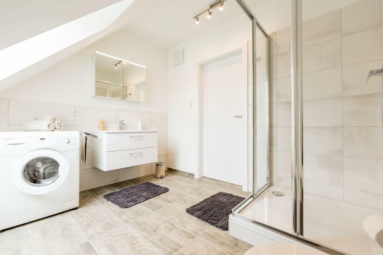 Grosse Dachgeschosswohnung Im Herzen Von กราซ ภายนอก รูปภาพ
