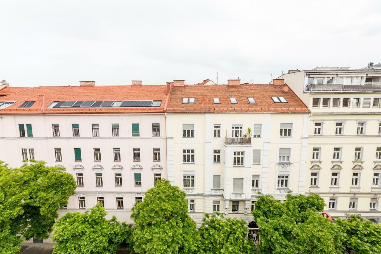 Grosse Dachgeschosswohnung Im Herzen Von กราซ ภายนอก รูปภาพ